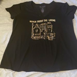 Never trust the living tshirt
